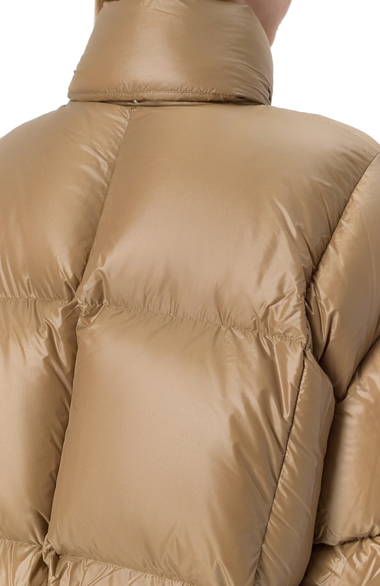 Женский пуховик JIL SANDER бежевого цвета, арт. J40AF0161-J70007 | Фото 5 (Материал подклада: Синтетический материал; Материал утеплителя: Пух и перо; Рукава: Длинные; Длин�а (верхняя одежда): Короткие; Кросс-КТ: Пуховик; Стили: Минимализм; Материал внешний: Синтетический материал)