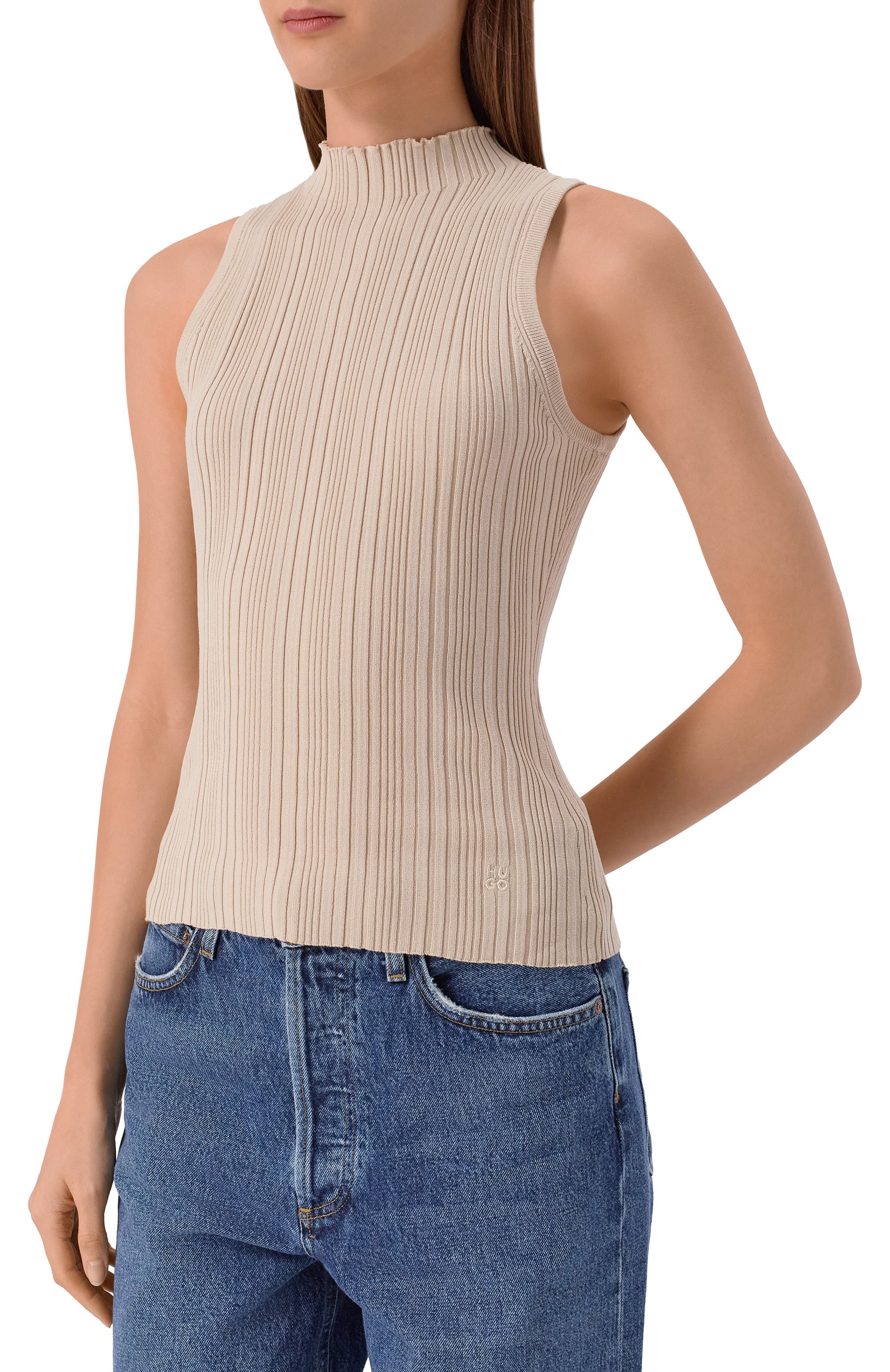 Топ из вискозы HUGO бежевого цвета по цене 16500 руб., арт. 50542597, фото 3 Топ из вискозы HUGO, арт. 50542597, фото 3