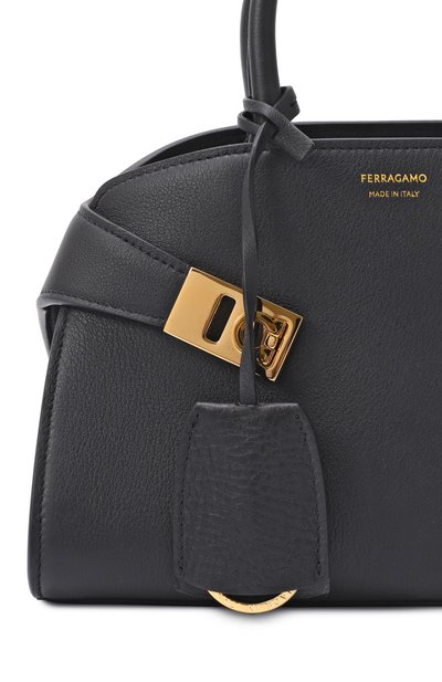 Сумка hug xs FERRAGAMO черного цвета по цене 270500 руб., арт. 215975/768853, фото 3 Сумка hug xs FERRAGAMO, арт. 215975/768853, фото 3