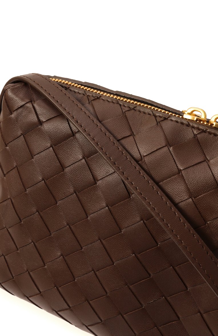Женская сумка BOTTEGA VENETA коричневого цвета, арт. 597329/V48C1 | Фото 3 (Размер: small; Материал: Натуральная кожа; Ремень/цепочка: На ремешке; Материал сплава: Проставлено; Драгоценные камни: Проставлено)