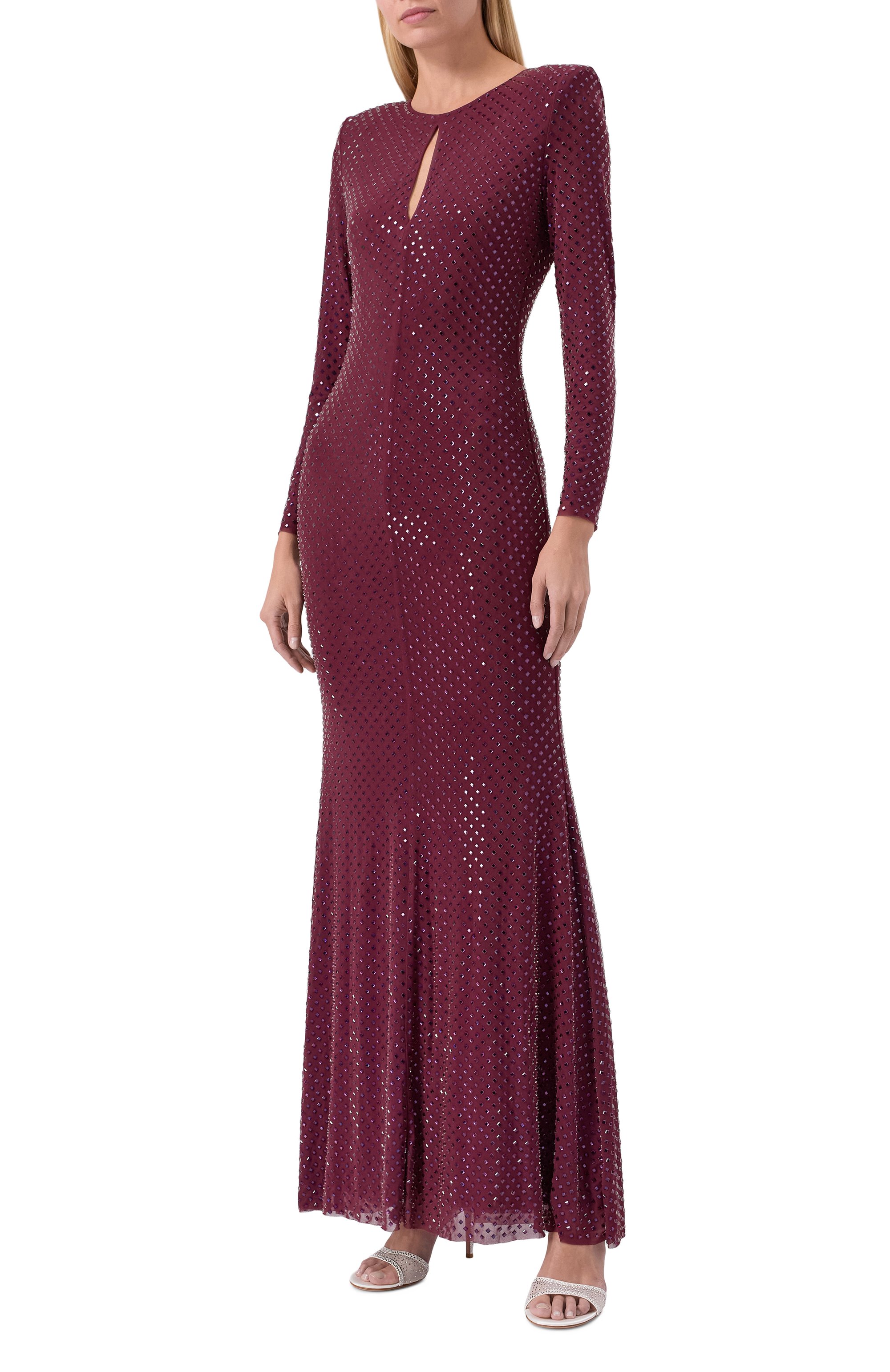 Платье с отделкой стразами SELF-PORTRAIT бордового цвета по цене 115000 руб., арт. PF25122XBU, фото 3 Платье с отделкой стразами SELF-PORTRAIT, арт. PF25122XBU, фото 3