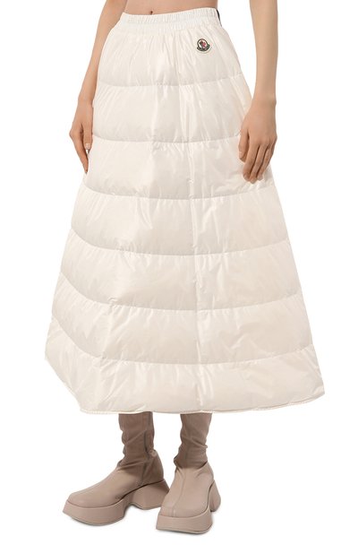 Утепленная юбка MONCLER кремового цвета по цене 110500 руб., арт. 2D000-30-595ZZ, фото 3 Утепленная юбка MONCLER, арт. 2D000-30-595ZZ, фото 3