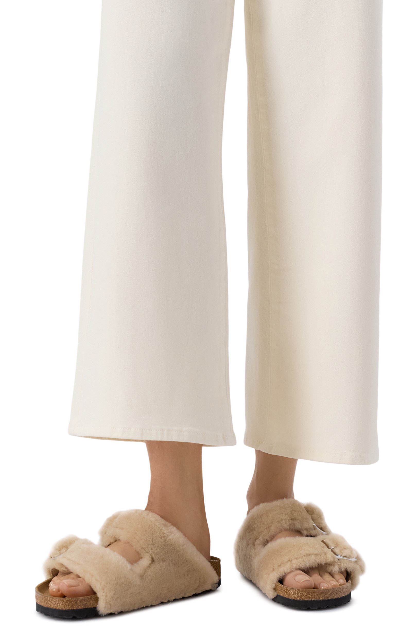 Шлепанцы из овчины arizona shearling BIRKENSTOCK бежевого цвета по цене 20600 руб., арт. 1030275, фото 2 Шлепанцы из овчины arizona shearling BIRKENSTOCK, арт. 1030275, фото 2