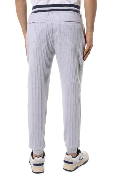 Хлопковые джоггеры BRUNELLO CUCINELLI светло-серого цвета по цене 149000 руб., арт. MTU20B2209, фото 4 Хлопковые джоггеры BRUNELLO CUCINELLI, арт. MTU20B2209, фото 4