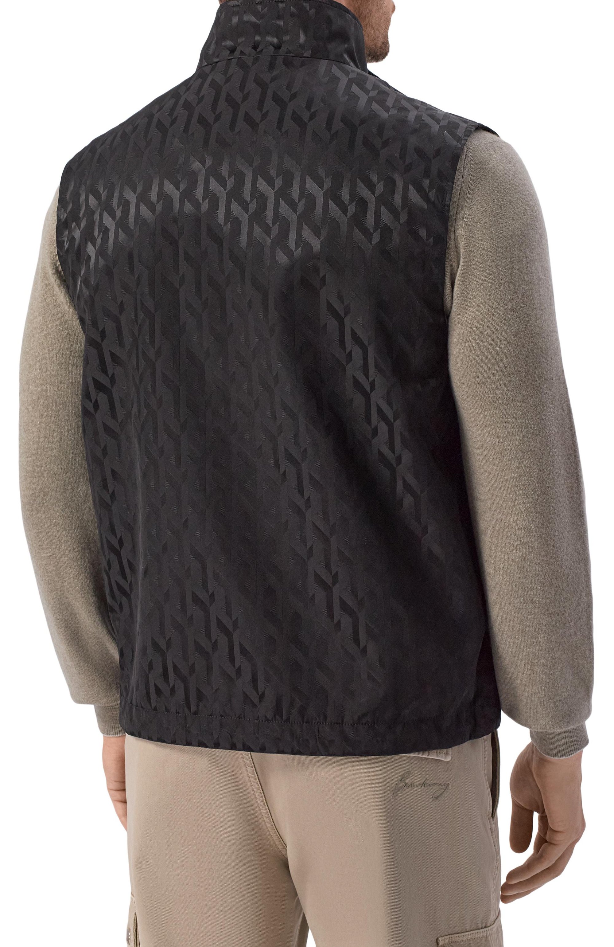 Жилет MVST черного цвета по цене 141500 руб., арт. M26.2PM.0011/F142 SWING-SILK/P0LYAMID, фото 4 Жилет MVST, арт. M26.2PM.0011/F142 SWING-SILK/P0LYAMID, фото 4