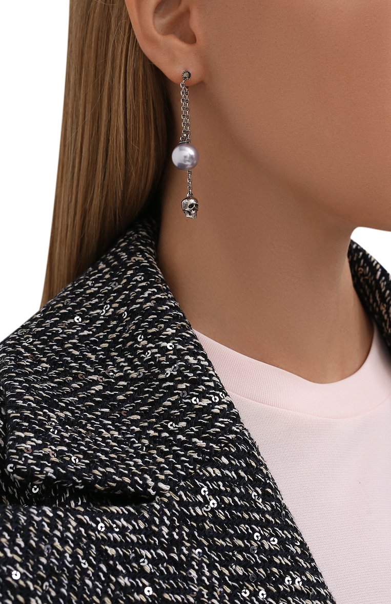 Женские серьги ALEXANDER MCQUEEN серебряного цвета, арт. 651156/J160X | Фото 3 (Материал: Металл; Нос: Не проставлено; Региональные ограничения белый список (Axapta Mercury): Не проставлено)
