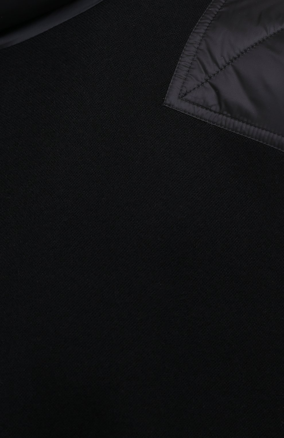 Шерстяное пончо MONCLER черного цвета по цене 99500 руб., арт. G1-093-3G515-00-A0189, фото 5 Шерстяное пончо MONCLER, арт. G1-093-3G515-00-A0189, фото 5