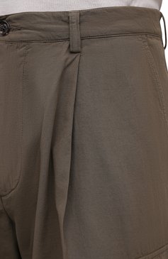 Мужские хлопковые шорты DRIES VAN NOTEN коричневого цвета, арт. 221-020937-4030 | Фото 5 (Материал внешний: Хлопок; Длина Шорты М: Ниже колена; Принт: Без принта; Стили: Ретро, Милитари; Силуэт М (брюки): Карго; Случай: Повседневный; Материал сплава: Проставлено; Драгоценные камни: Проставлено)
