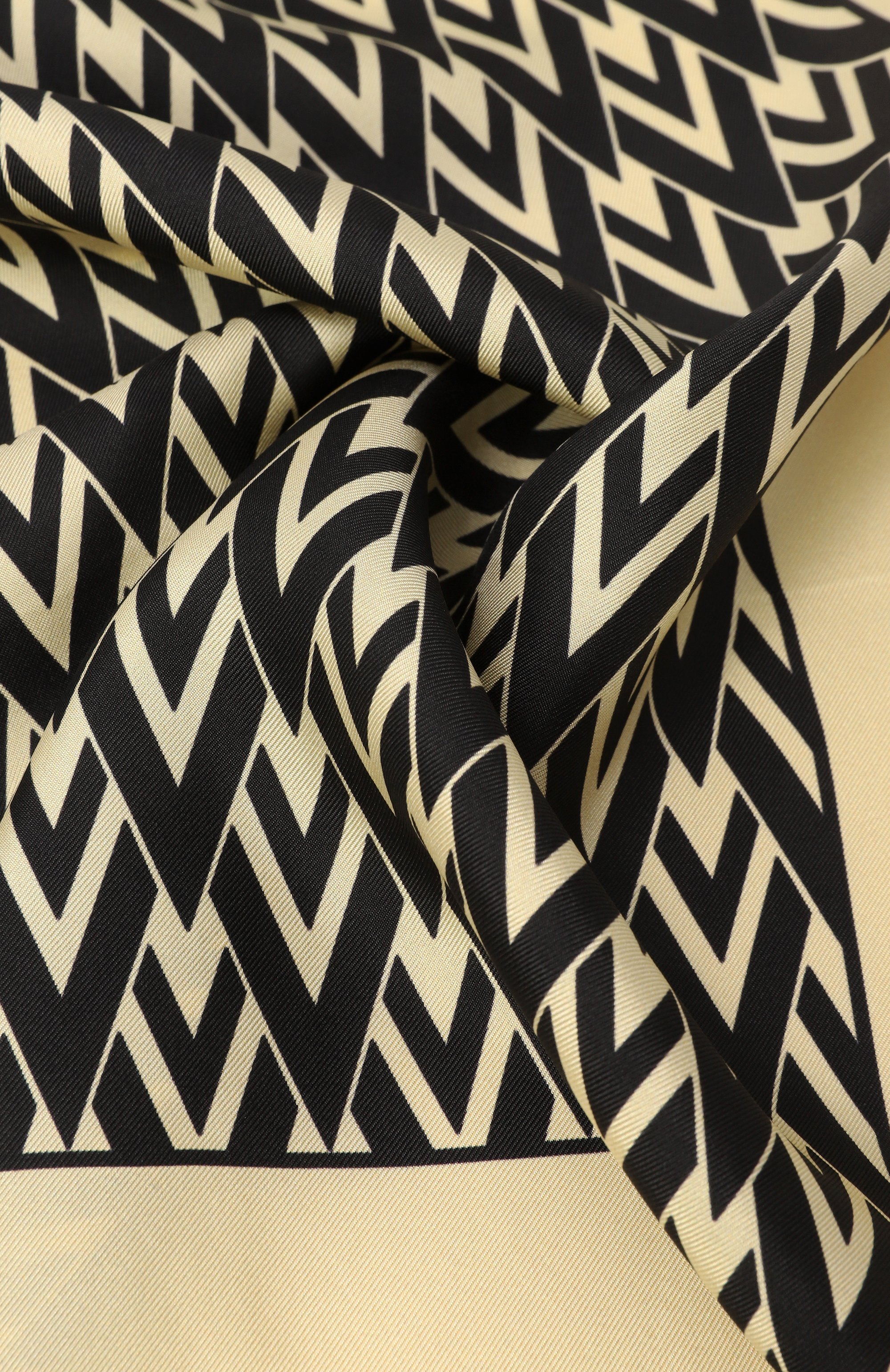 Шелковый платок VALENTINO, арт. 7W2EI114/SHT, фото 3