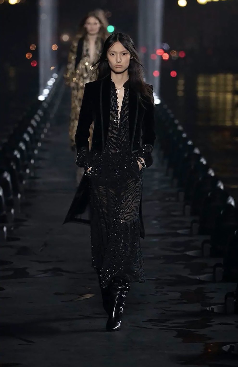 Шелковое платье SAINT LAURENT черного цвета по цене 755000 руб., арт. 615093/Y115W, фото 6 Шелковое платье SAINT LAURENT, арт. 615093/Y115W, фото 6