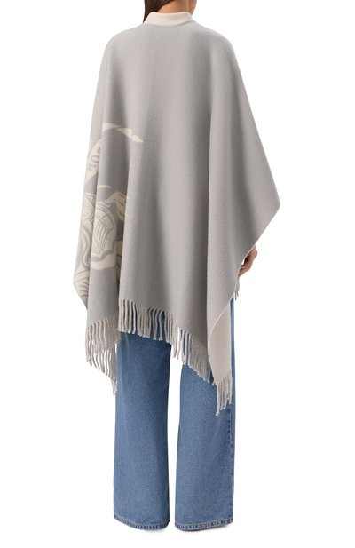 Пончо из шерсти и кашемира BURBERRY серого цвета по цене 223500 руб., арт. 8110228, фото 4 Пончо из шерсти и кашемира BURBERRY, арт. 8110228, фото 4