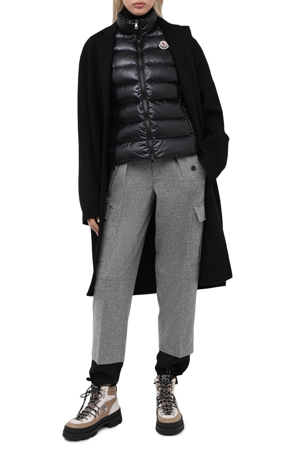 Пуховый жилет MONCLER черного цвета по цене 69950 руб., арт. F2-093-1A525-00-68950, фото 2 Пуховый жилет MONCLER, арт. F2-093-1A525-00-68950, фото 2