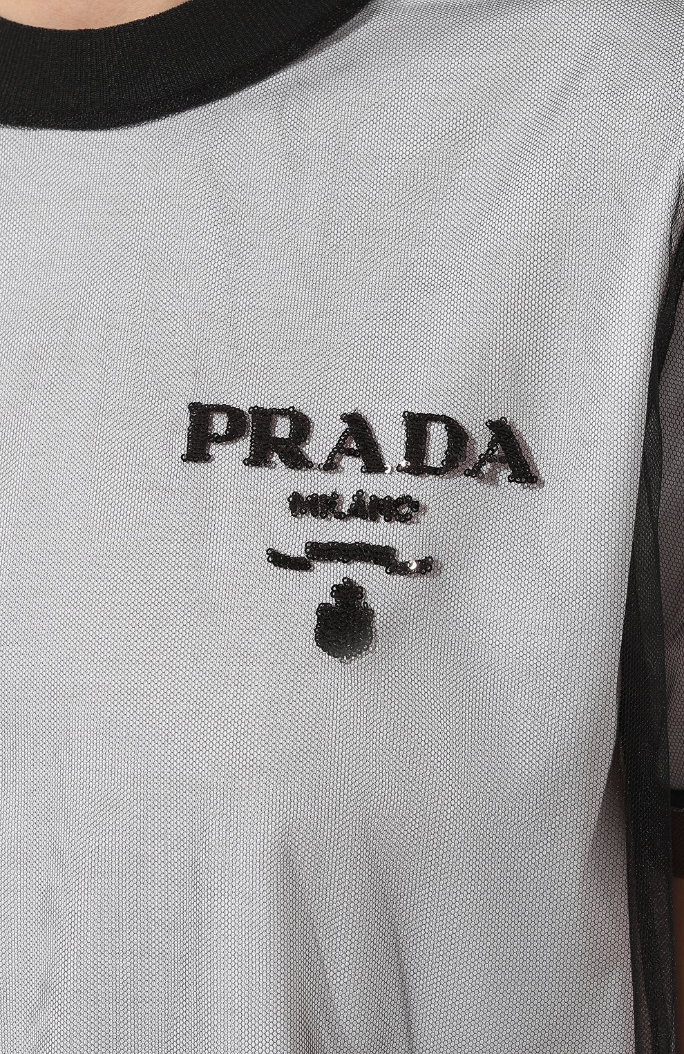 Хлопковая футболка PRADA черно-белого цвета по цене 115000 руб., арт. 3579AR-1Z5S-F0964-221, фото 5 Хлопковая футболка PRADA, арт. 3579AR-1Z5S-F0964-221, фото 5