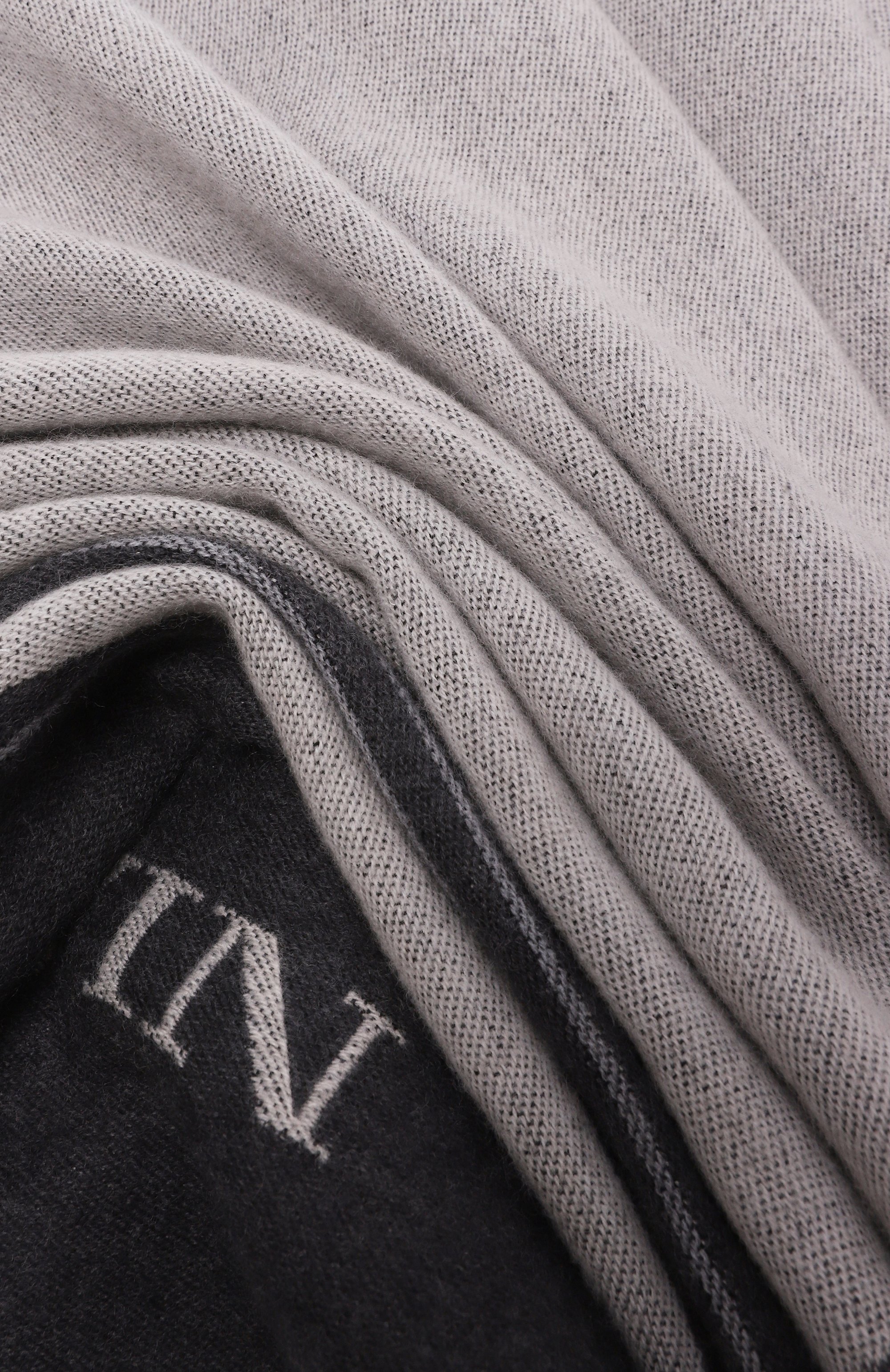 Шерстяной шарф LANVIN серого цвета по цене 35750 руб., арт. 710003784, фото 3 Шерстяной шарф LANVIN, арт. 710003784, фото 3