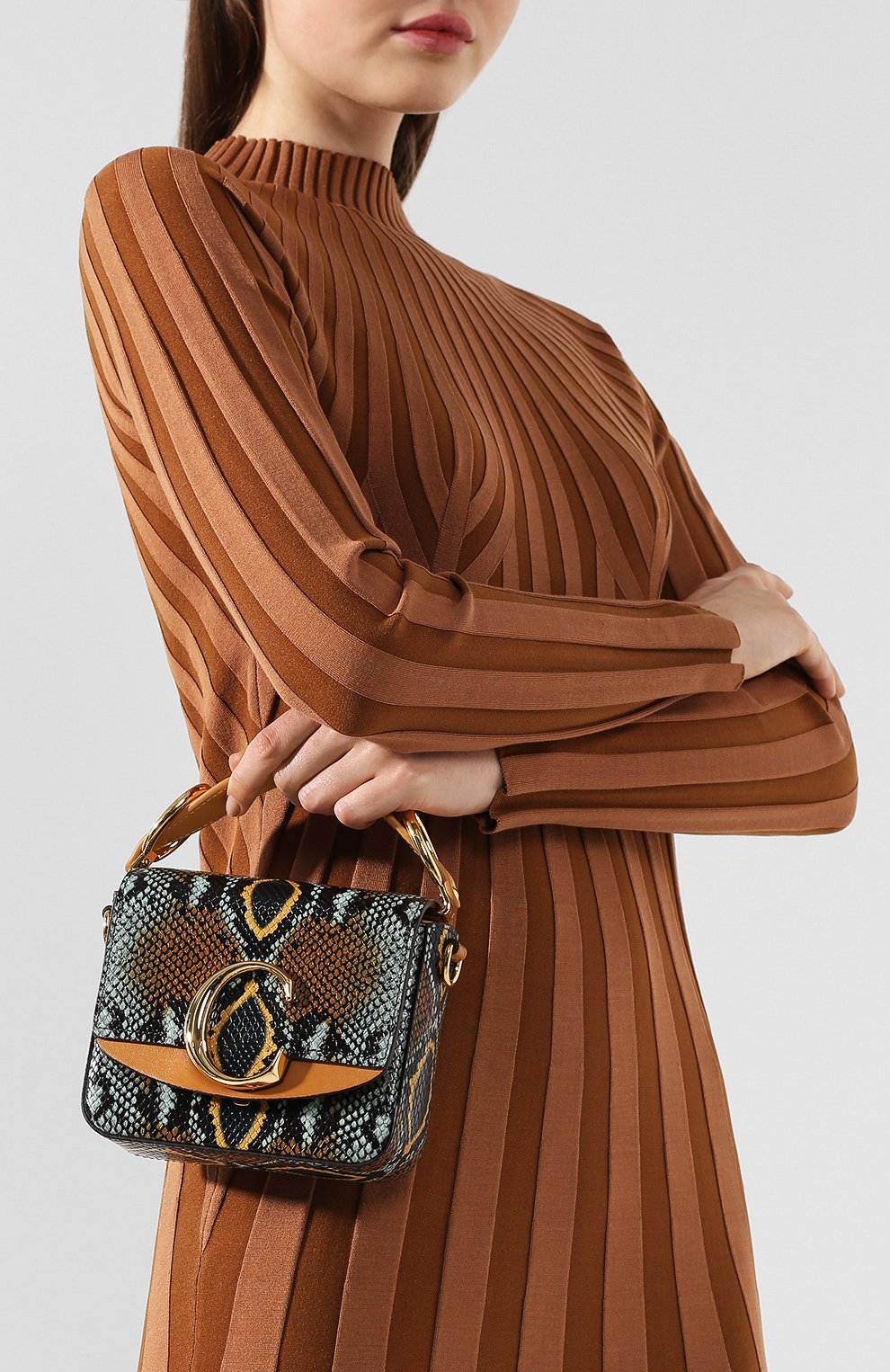 Сумка chloé c mini CHLOÉ голубого цвета по цене 206000 руб., арт. CHC20SS193C19, фото 2 Сумка chloé c mini CHLOÉ, арт. CHC20SS193C19, фото 2