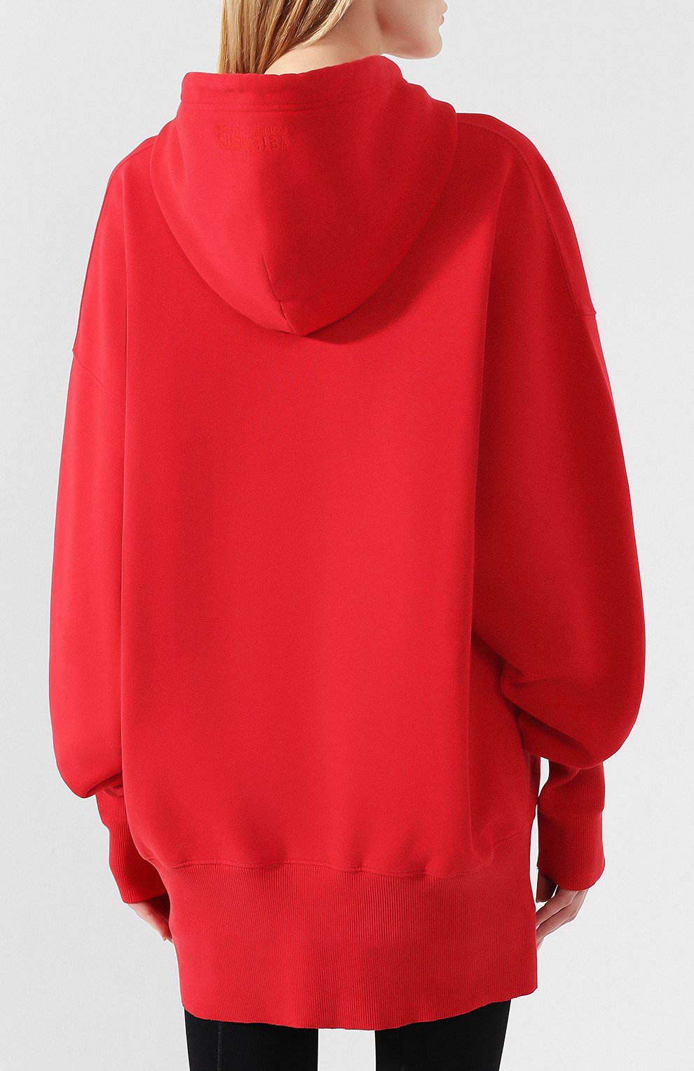 Хлопковое худи VETEMENTS красного цвета по цене 94900 руб., арт. USS197005/W, фото 4 Хлопковое худи VETEMENTS, арт. USS197005/W, фото 4