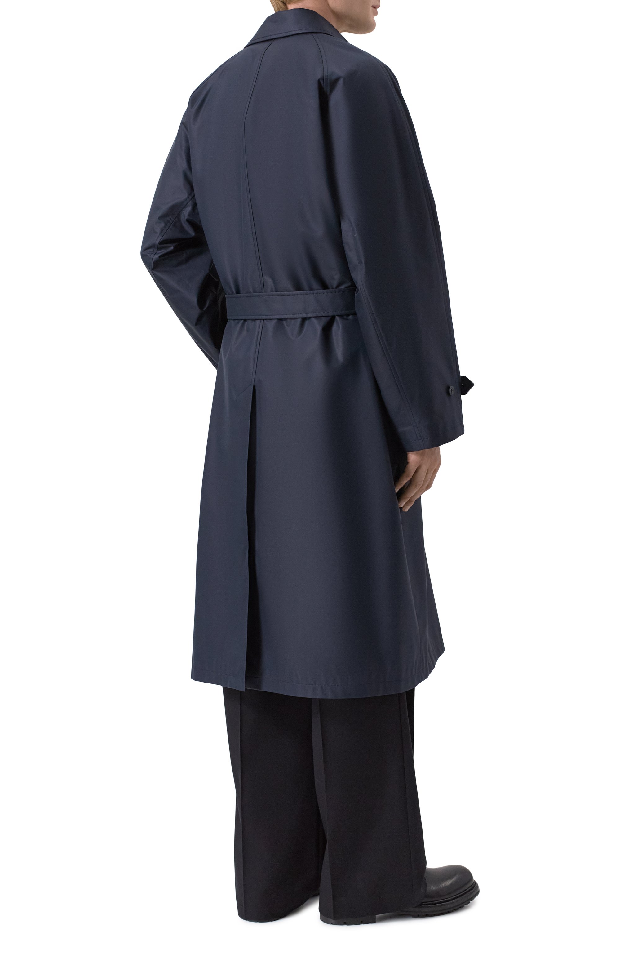 Шелковый плащ GIORGIO ARMANI темно-синего цвета по цене 686500 руб., арт. GM003081/TE20104, фото 4 Шелковый плащ GIORGIO ARMANI, арт. GM003081/TE20104, фото 4