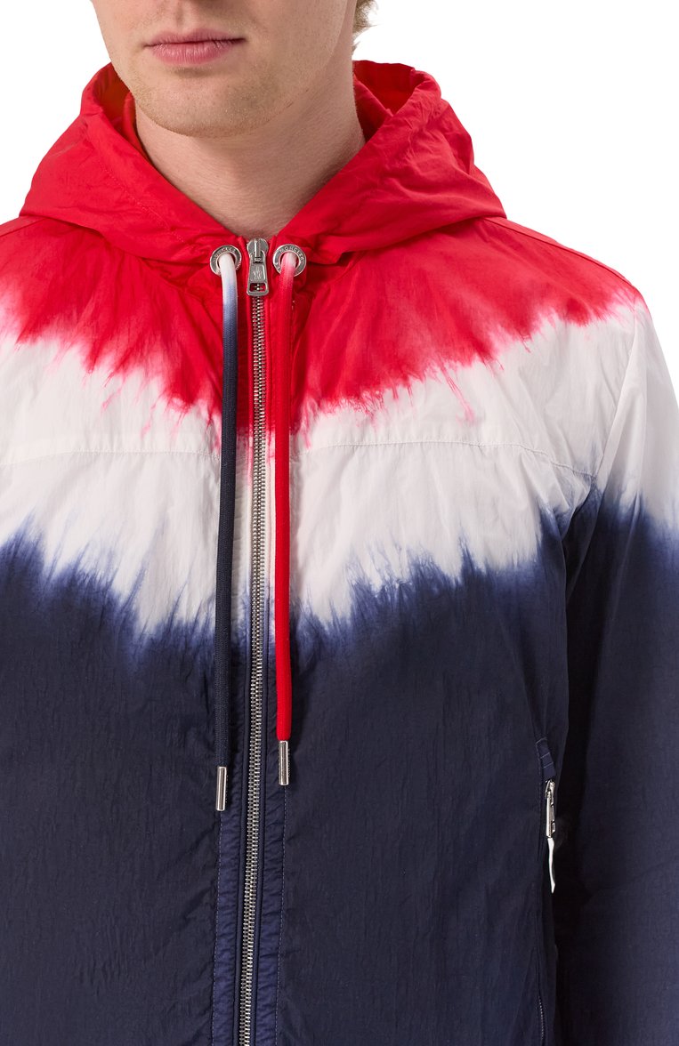 Мужская куртка saut MONCLER темно-синего цвета, арт. 1A703/53705 | Фото 5 (Рукава: Длинные; Материал подклада: Синтетический материал; Длина (верхняя одежда): Короткие; Материал внешний: Синтетический материал; Стили: Кэжуэл; Кросс-КТ: Легкие)