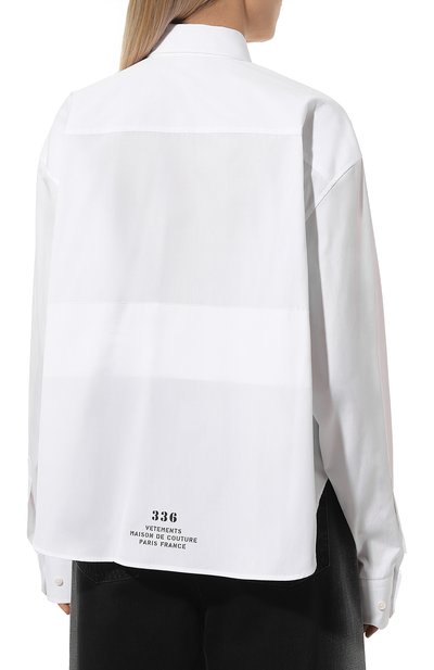 Хлопковая рубашка VETEMENTS белого цвета по цене 87800 руб., арт. UE64SH130W, фото 4 Хлопковая рубашка VETEMENTS, арт. UE64SH130W, фото 4