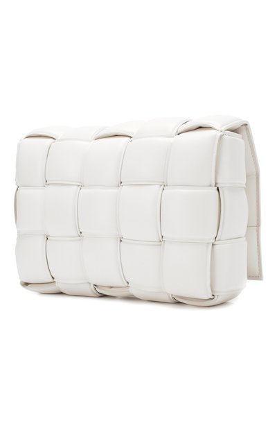 Сумка padded cassette BOTTEGA VENETA белого цвета по цене 470500 руб., арт. 591970/VCQR1, фото 3 Сумка padded cassette BOTTEGA VENETA, арт. 591970/VCQR1, фото 3