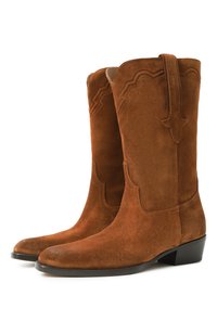 Коричневый