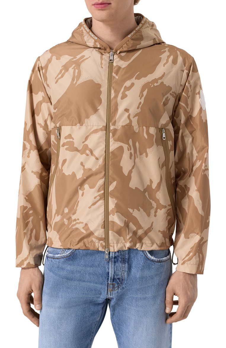 Мужская куртка MONCLER бежевого цвета, арт. 1A74900/53A70 | Фото 3 (Материал внешний: Синтетический материал; Автоматизация состава: Проставлено; Длина (верхняя одежда): Короткие; Рукава: Длинные; Автоматизация ТО: Проставлено; Материал подклада: Синтетический материал; Кросс-КТ: Легкие; Стили: Кэжуэл)