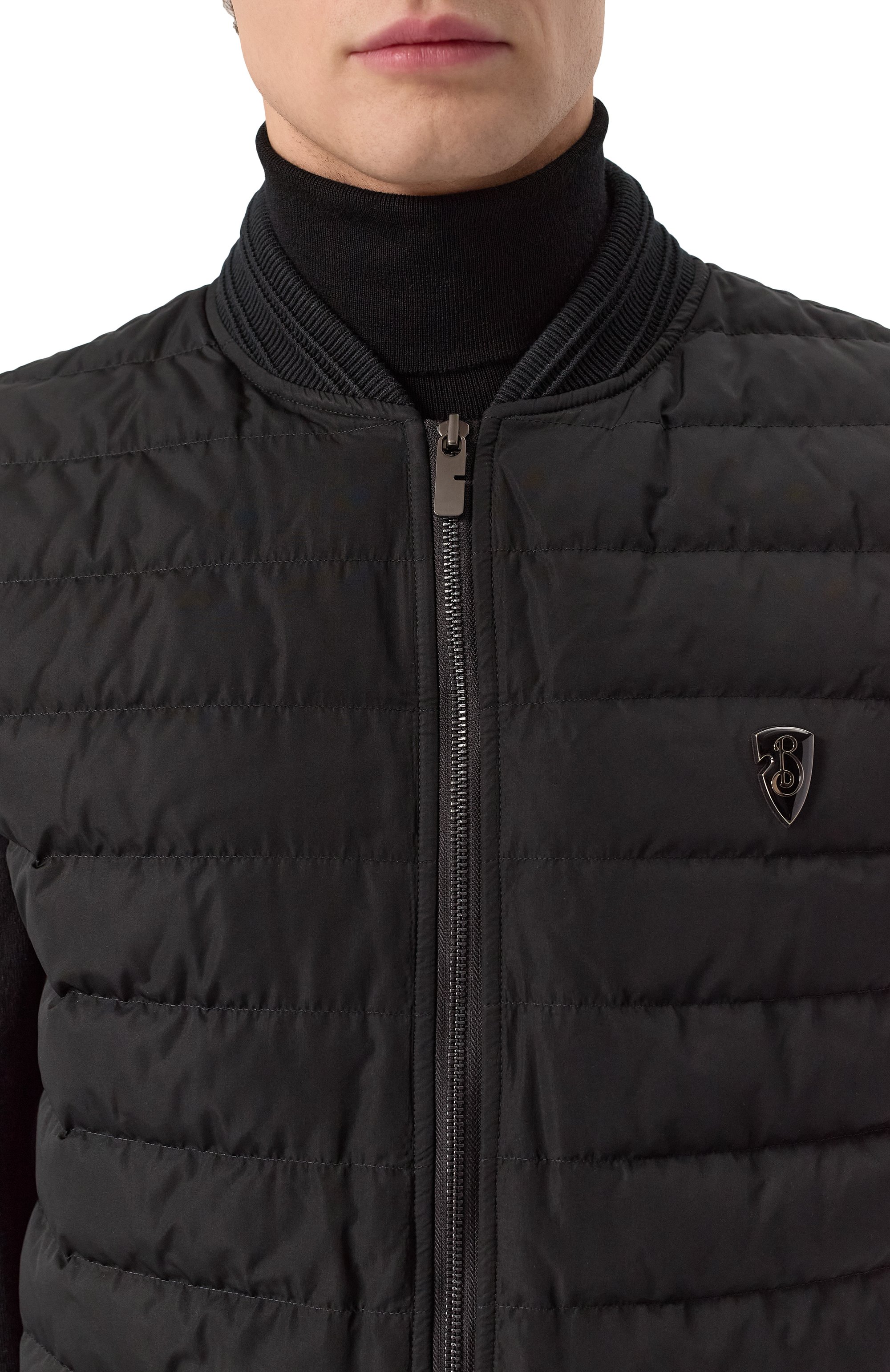 Пуховый жилет BURBERRY черного цвета по цене 185000 руб., арт. 8100922, фото 5 Пуховый жилет BURBERRY, арт. 8100922, фото 5