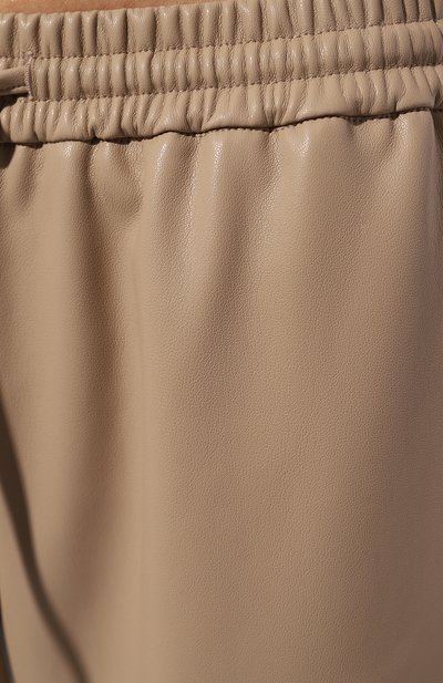 Брюки из экокожи SEVEN LAB бежевого цвета по цене 24780 руб., арт. SPE.05.700.208, фото 5 Брюки из экокожи SEVEN LAB, арт. SPE.05.700.208, фото 5