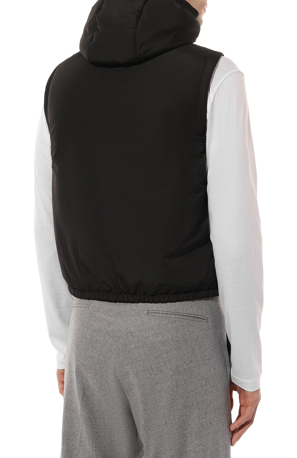 Утепленный жилет CANALI черного цвета по цене 87550 руб., арт. 040945/SG01121, фото 4 Утепленный жилет CANALI, арт. 040945/SG01121, фото 4