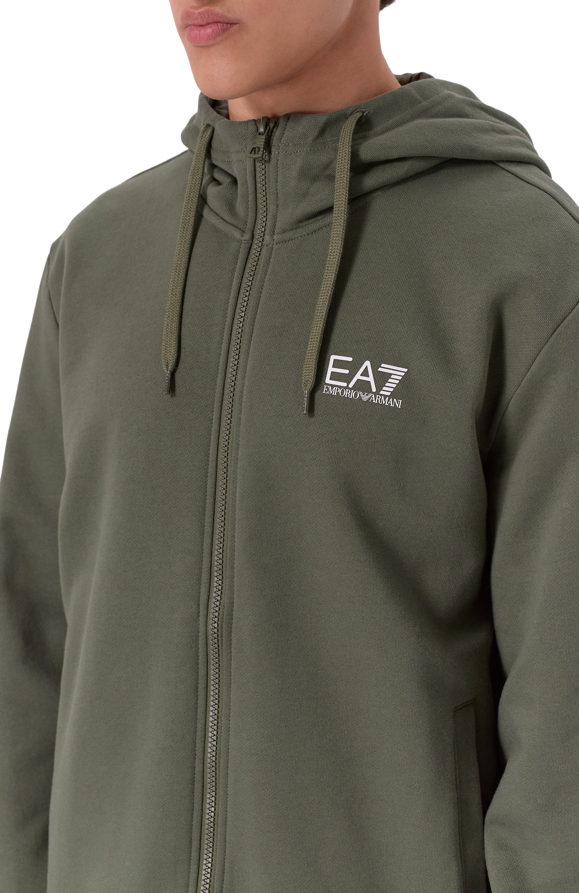 Хлопковый спортивный костюм EA7 хаки цвета по цене 22200 руб., арт. 8NPV68/PJVTZ, фото 6 Хлопковый спортивный костюм EA7, арт. 8NPV68/PJVTZ, фото 6