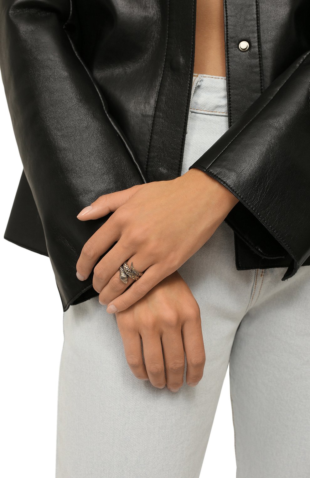 Кольцо two rounds snake QUEENSBEE золотого цвета по цене 36300 руб., арт. 102007, фото 2 Кольцо two rounds snake QUEENSBEE, арт. 102007, фото 2