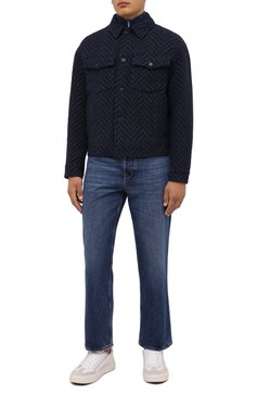 Мужская шерстяная куртка GIORGIO ARMANI темно-синего цвета, арт. 1WG0B065/T02S1 | Фото 2 (Длина (верхняя одежда): Короткие; Мужское Кросс-КТ: шерсть и кашемир; Материал внешний: Шерсть; Материал подклада: Синтетический материал; Стили: Кэжуэл; Кросс-КТ: Куртка; Рукава: Длинные; Драгоценные камни: Проставлено; Материал сплава: Проставлено)
