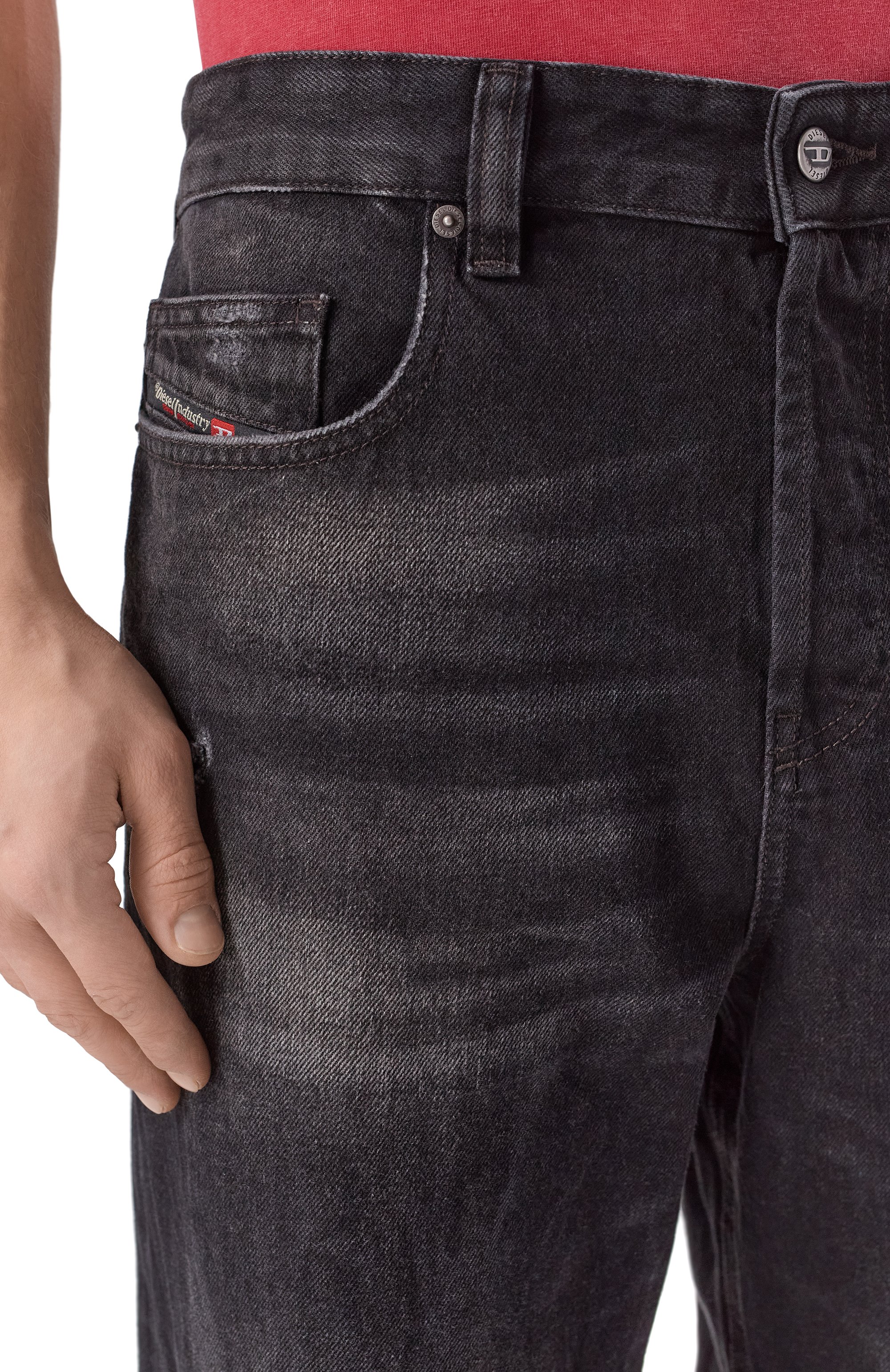 Джинсы 2001 d-macro DIESEL черного цвета по цене 27850 руб., арт. A11598/0BEBB, фото 5 Джинсы 2001 d-macro DIESEL, арт. A11598/0BEBB, фото 5