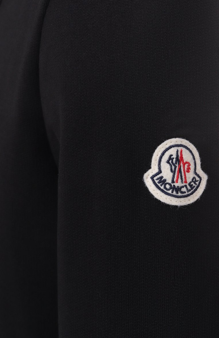 Мужской хлопковое худи MONCLER черного цвета, арт. 8G00023/809KR | Фото 6 (Длина (для топов): Стандартные; Рукава: Длинные; Материал внешний: Хлопок; Мужское Кросс-КТ: Худи-одежда; Принт: Без принта; Стили: Спорт-шик; Автоматизация сост�ава: Проставлено; Автоматизация ТО: Проставлено; Детали: Без декора)