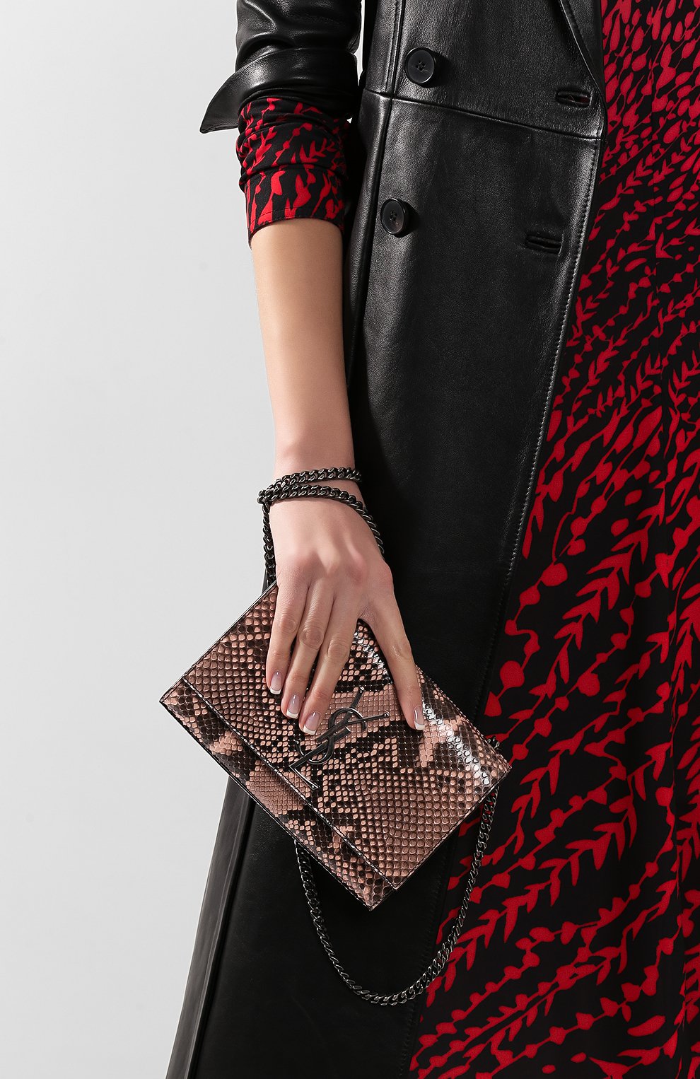 Сумка monogram kate из кожи питона SAINT LAURENT бежевого цвета по цене 340500 руб., арт. 469390/LT9HD/PRET, фото 2 Сумка monogram kate из кожи питона SAINT LAURENT, арт. 469390/LT9HD/PRET, фото 2