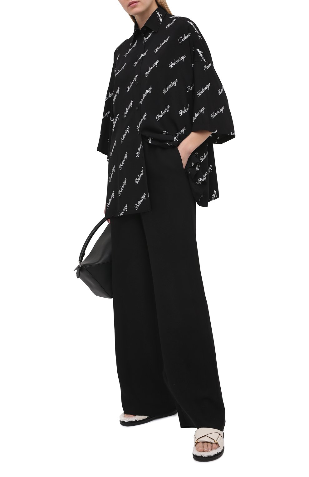 Рубашка из вискозы BALENCIAGA черного цвета по цене 75650 руб., арт. 595038/TJLY9, фото 2 Рубашка из вискозы BALENCIAGA, арт. 595038/TJLY9, фото 2