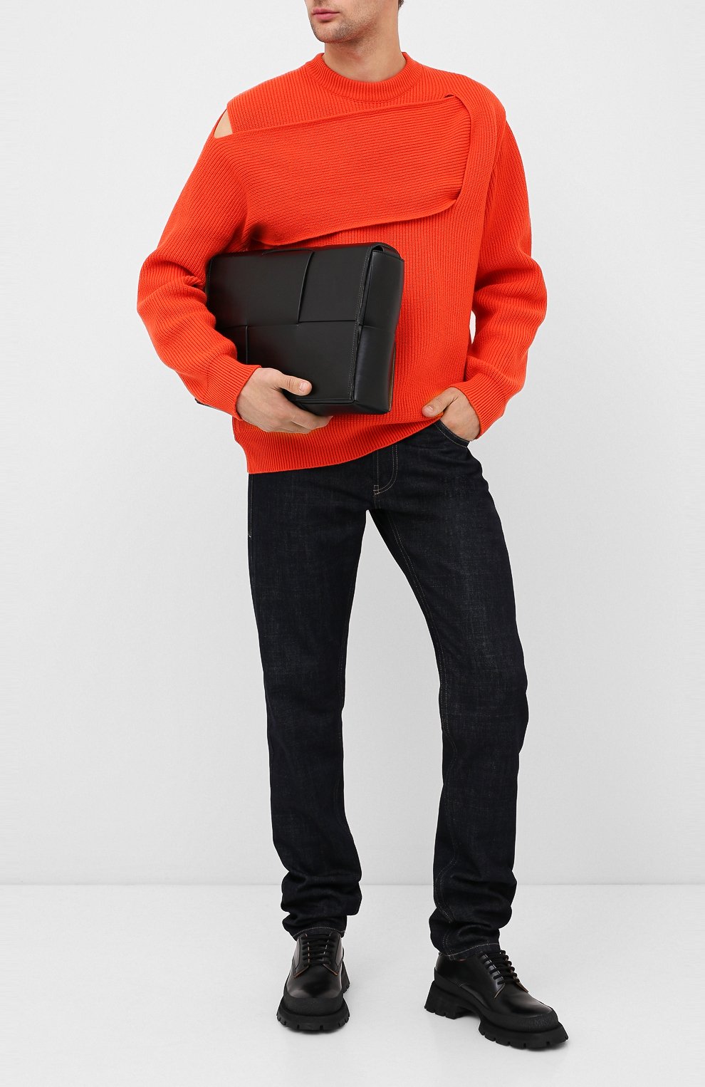 Кожаная сумка BOTTEGA VENETA черного цвета по цене 246500 руб., арт. 629202/VB1K0, фото 2 Кожаная сумка BOTTEGA VENETA, арт. 629202/VB1K0, фото 2