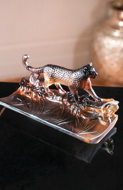 Подставка для ручек leopard DAUM коричневого цвета по цене 249500 руб., арт. 05745, фото 2 Подставка для ручек leopard DAUM, арт. 05745, фото 2