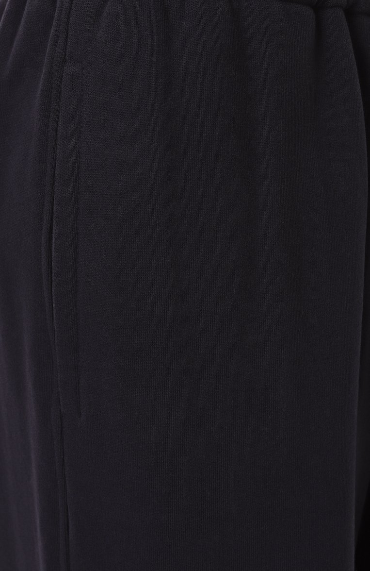 Женские хлопковые брюки BRUNELLO CUCINELLI черного цвета, арт. MN05NVE399 | Фото 6 (Драгоценные камни: Проставлено; Материал сплава: Проставлено; Длина (брюки, джинсы): Стандартные; Стили: Кэжуэл; Женское Кросс-КТ: Брюки-одежда; Силуэт Ж (брюки и джинсы): Широкие; Материа�л внешний: Хлопок)
