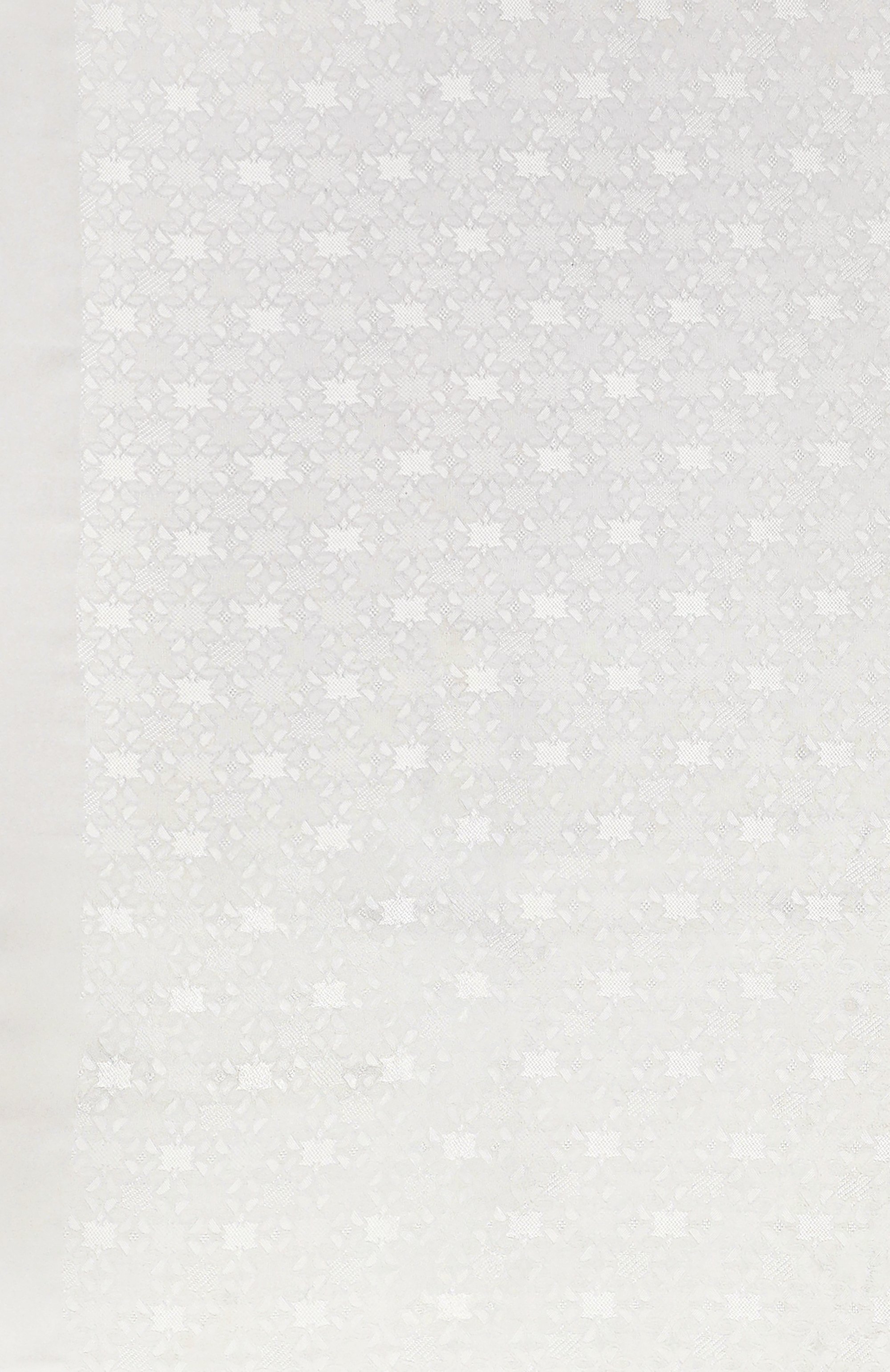 Шелковый платок ELIE SAAB молочного цвета по цене 59200 руб., арт. SE9090J6096, фото 4 Шелковый платок ELIE SAAB, арт. SE9090J6096, фото 4