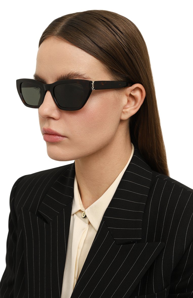 Женские солнцезащитные очки SAINT LAURENT коричневого цвета, арт. SL M127/F 002 | Фото 2 (Региональные ограничения белый список (Axapta Mercury): Не проставлено; Нос: Не проставлено; Материал: Пластик; Тип очков: С/з; Оптика Гендер: оптика-женское; Очки форма: Прямоугольные)