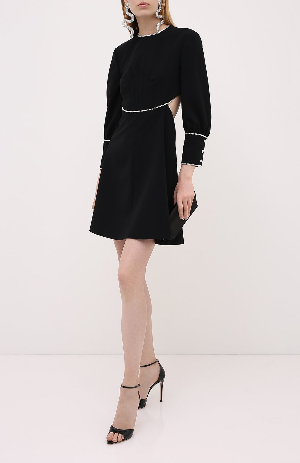 Платье MIU MIU черного цвета по цене 175000 руб., арт. MF3525-1LW6-F0002, фото 2 Платье MIU MIU, арт. MF3525-1LW6-F0002, фото 2