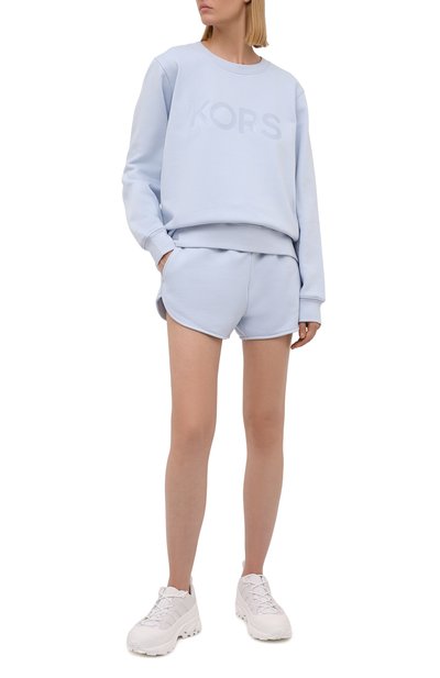 Хлопковый свитшот MICHAEL MICHAEL KORS светло-голубого цвета по цене 18200 руб., арт. MS1501I23G, фото 2 Хлопковый свитшот MICHAEL MICHAEL KORS, арт. MS1501I23G, фото 2