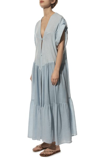 Льняное платье A MERE CO голубого цвета по цене 47250 руб., арт. AMC-RSS22-052B, фото 3 Льняное платье A MERE CO, арт. AMC-RSS22-052B, фото 3