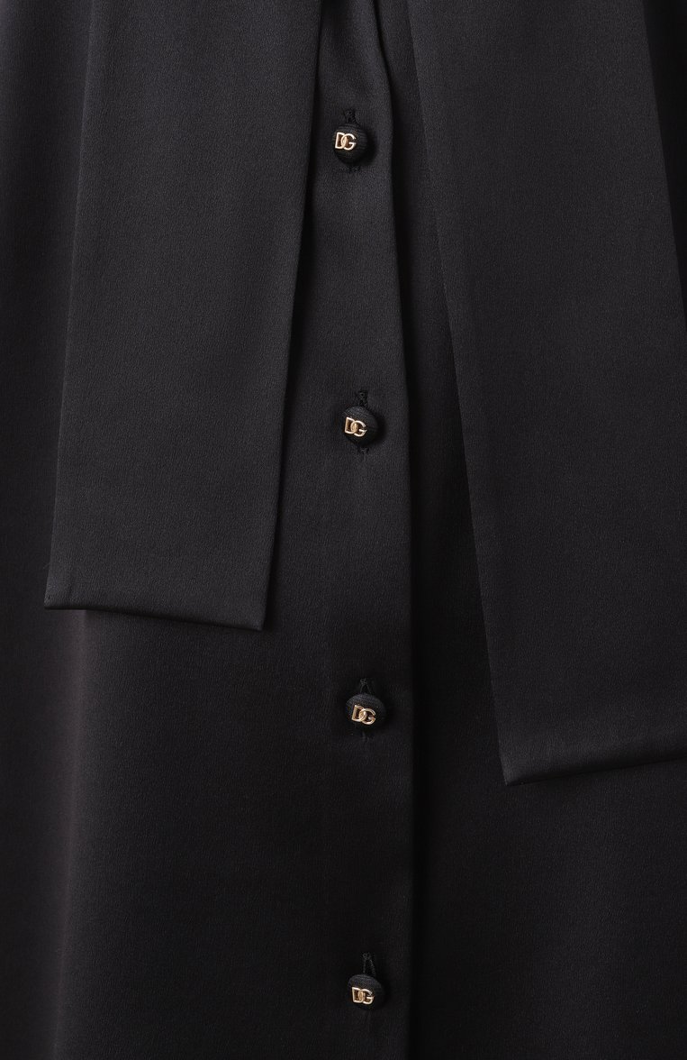 Женская атласная блузка DOLCE & GABBANA черного цвета, арт. F5P98T/FURAG | Фото 6 (Материал сплава: Проставлено; Драгоценные камни: Проставлено; Материал внешний: Шелк; Рукава: Длинные; Длина (для топов): Стандартные; Стили: Кэжуэл; �Принт: Без принта; Женское Кросс-КТ: Блуза-одежда)