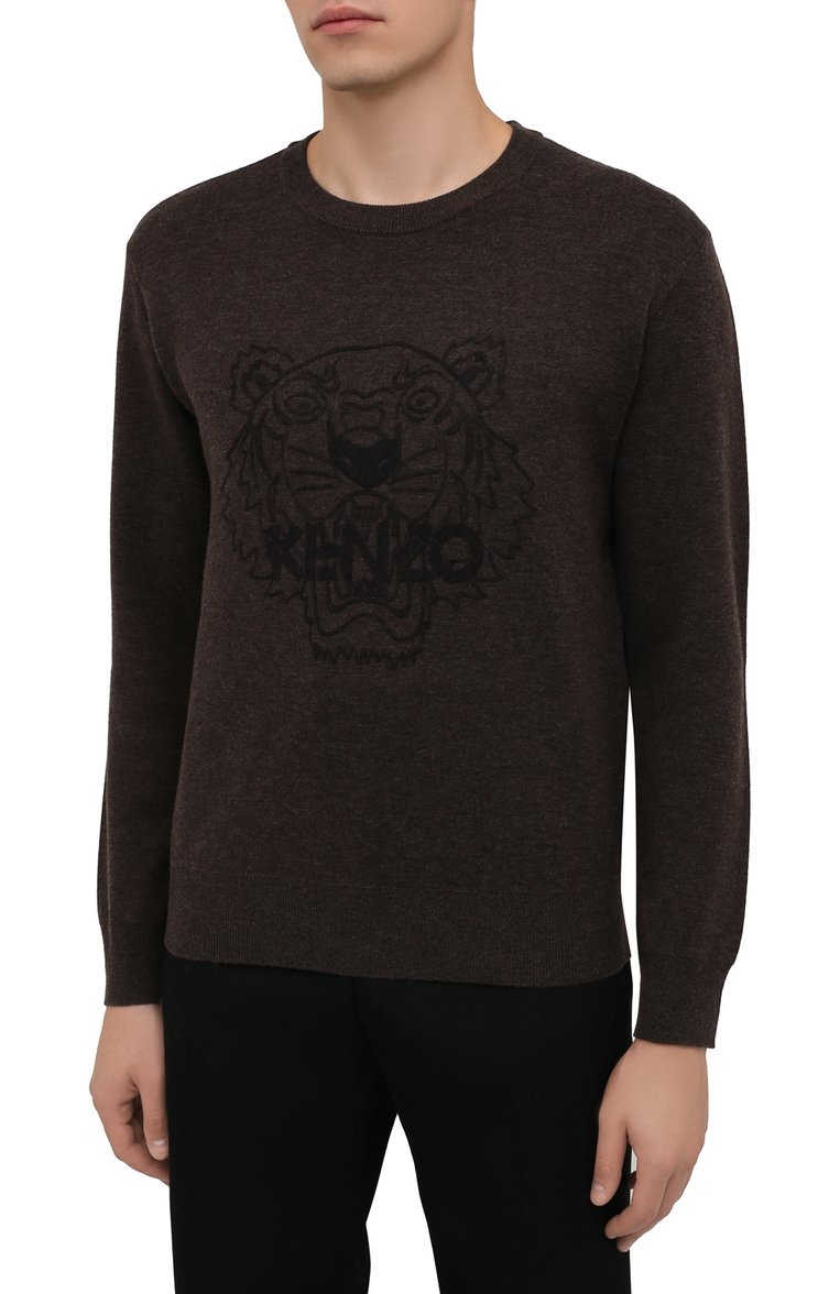 Мужской джемпер из шерсти и хлопка KENZO коричневого цвета, арт. FB65PU6453XA | Фото 3 (Материал внешний: Шерсть; Рукава: Длинные; Длина (для топов): Стандартные; Мужское Кросс-КТ: Джемперы; Вырез: Круглый; Стили: Кэжуэл; Принт: С принтом; Региональные ограничения белый список (Axapta Mercury): Не проставлено)