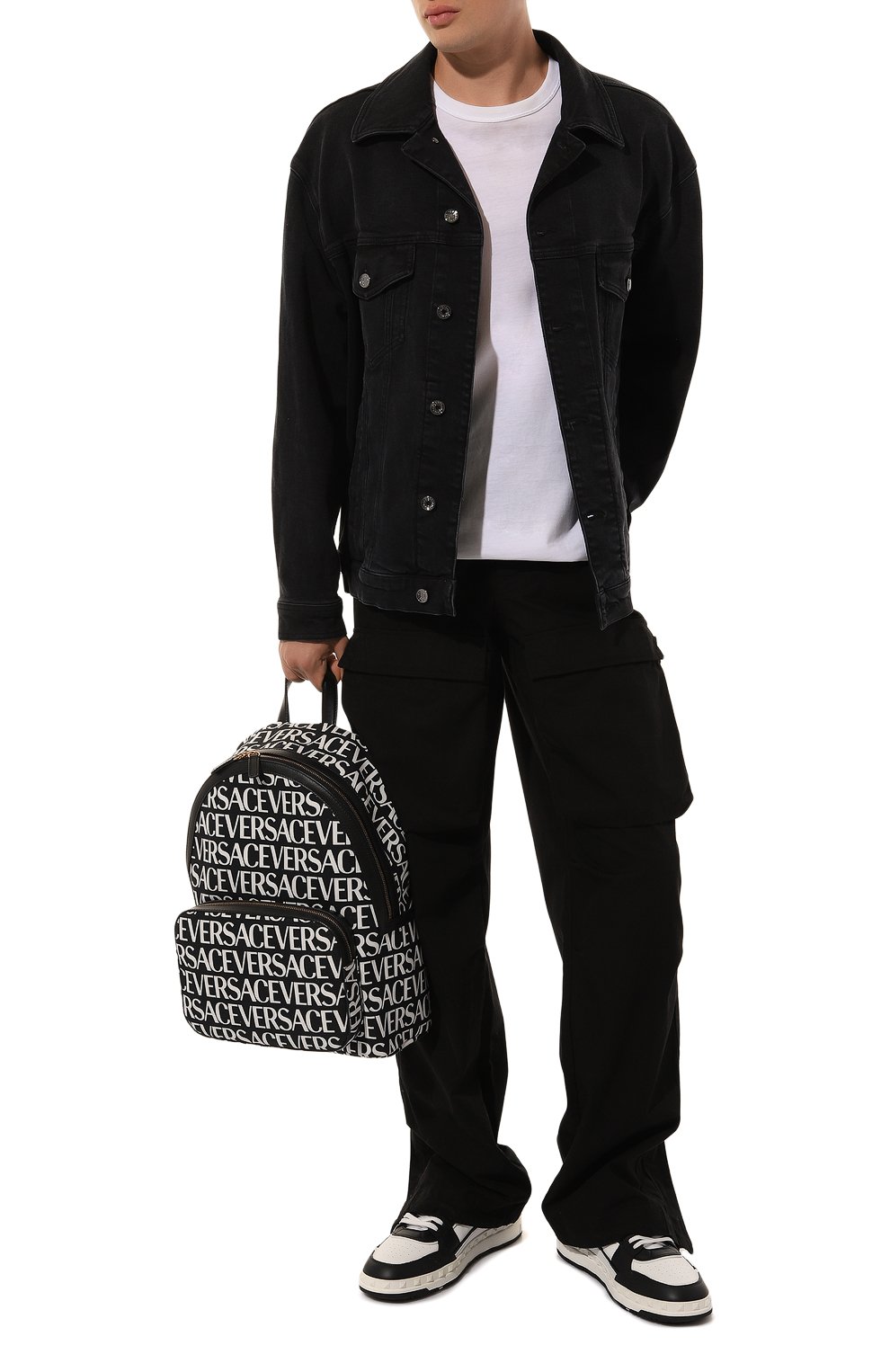 Рюкзак versace allover VERSACE черно-белого цвета по цене 146500 руб., арт. 1007703/1A06766, фото 7 Рюкзак versace allover VERSACE, арт. 1007703/1A06766, фото 7