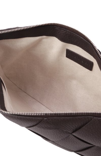 Клатч diago large BOTTEGA VENETA темно-коричневого цвета по цене 277000 руб., арт. 795632/V4FV1, фото 5 Клатч diago large BOTTEGA VENETA, арт. 795632/V4FV1, фото 5