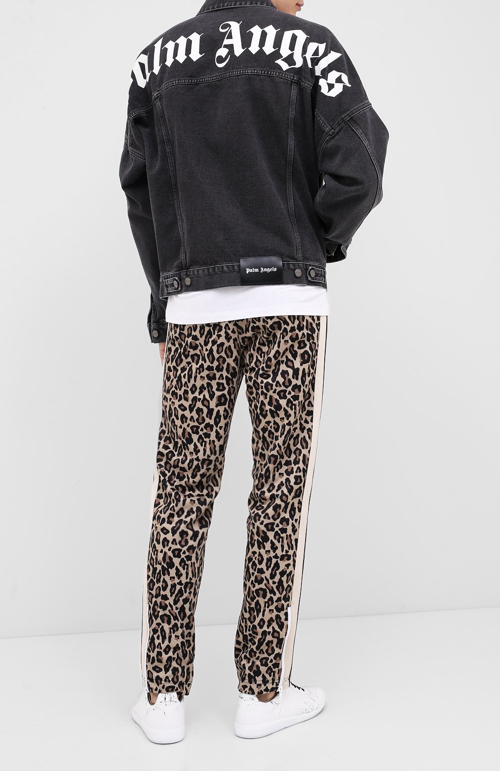 Джинсовая куртка PALM ANGELS черного цвета по цене 62700 руб., арт. PMYE006E20DEN0021001, фото 2 Джинсовая куртка PALM ANGELS, арт. PMYE006E20DEN0021001, фото 2