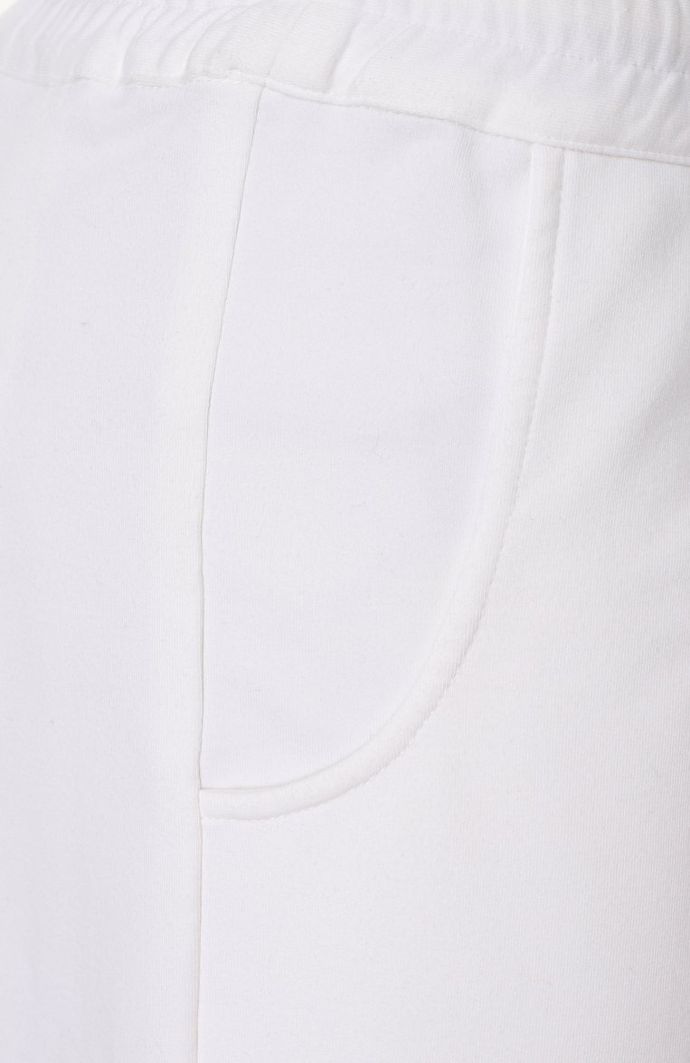 Женские хлопковые брюки KITON белого цвета, арт. D48122H0805201 | Фото 6 (Материал внешний: Хлопок; Силуэт Ж (брюки и джинсы): Прямые; Женское Кросс-КТ: Брюки-одежда; Стили: Кэжуэл; Длина (брюки, джинсы): Стандартные)